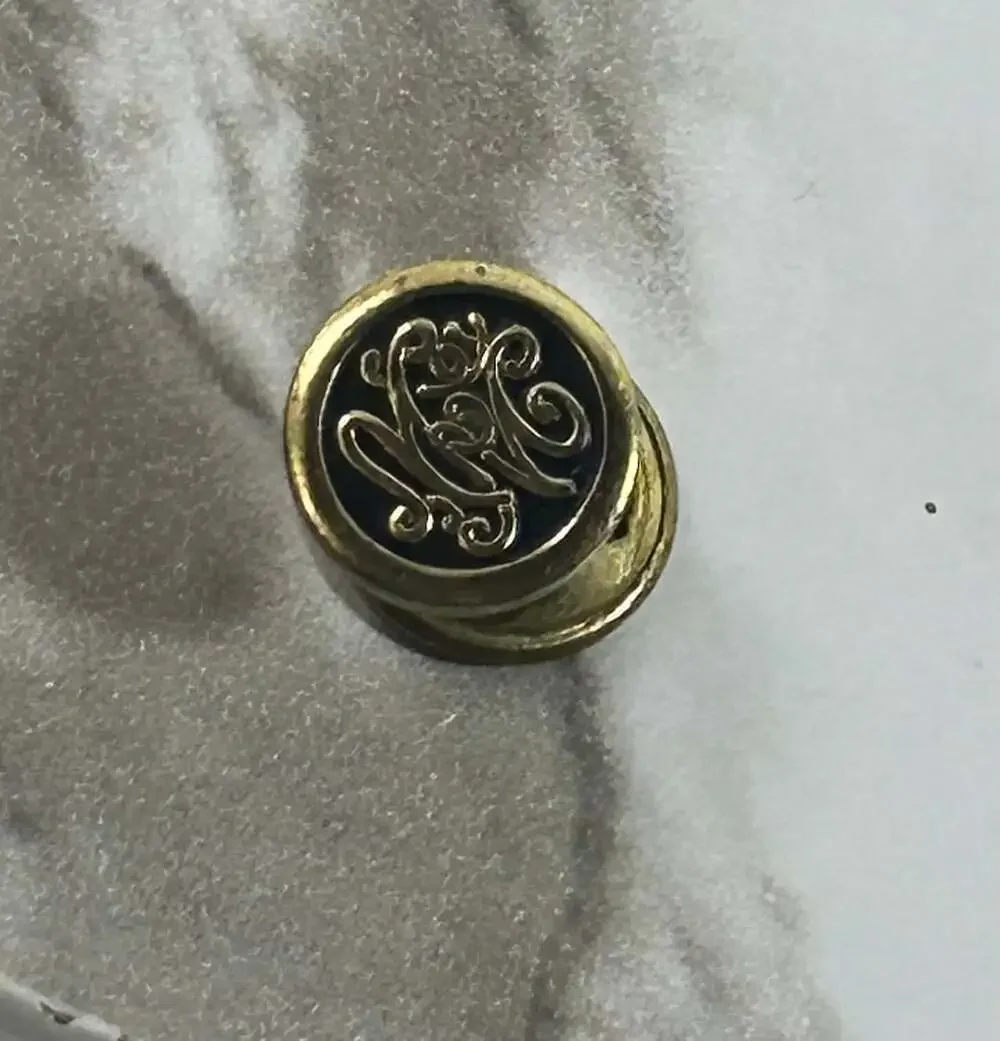Weight Watchers pin weight lapel